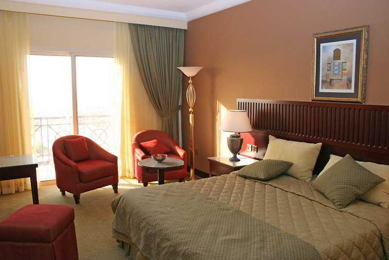 Golden Tulip Khatt Springs Resort & Spa Ras al-Khaimah Room photo